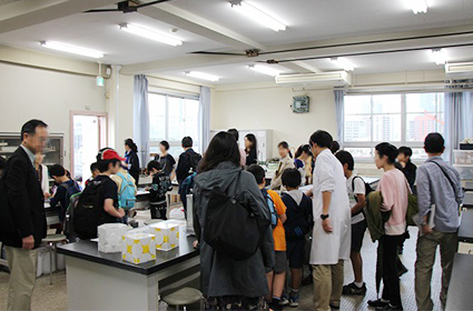 化学実験室