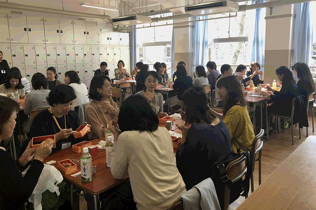 高校懇親会の様子