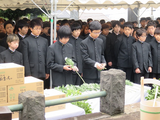 中1学年行事「沼津墓参」